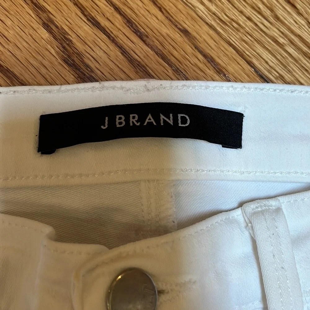 J Brand Woman’s White Skinny Jeans Size 28